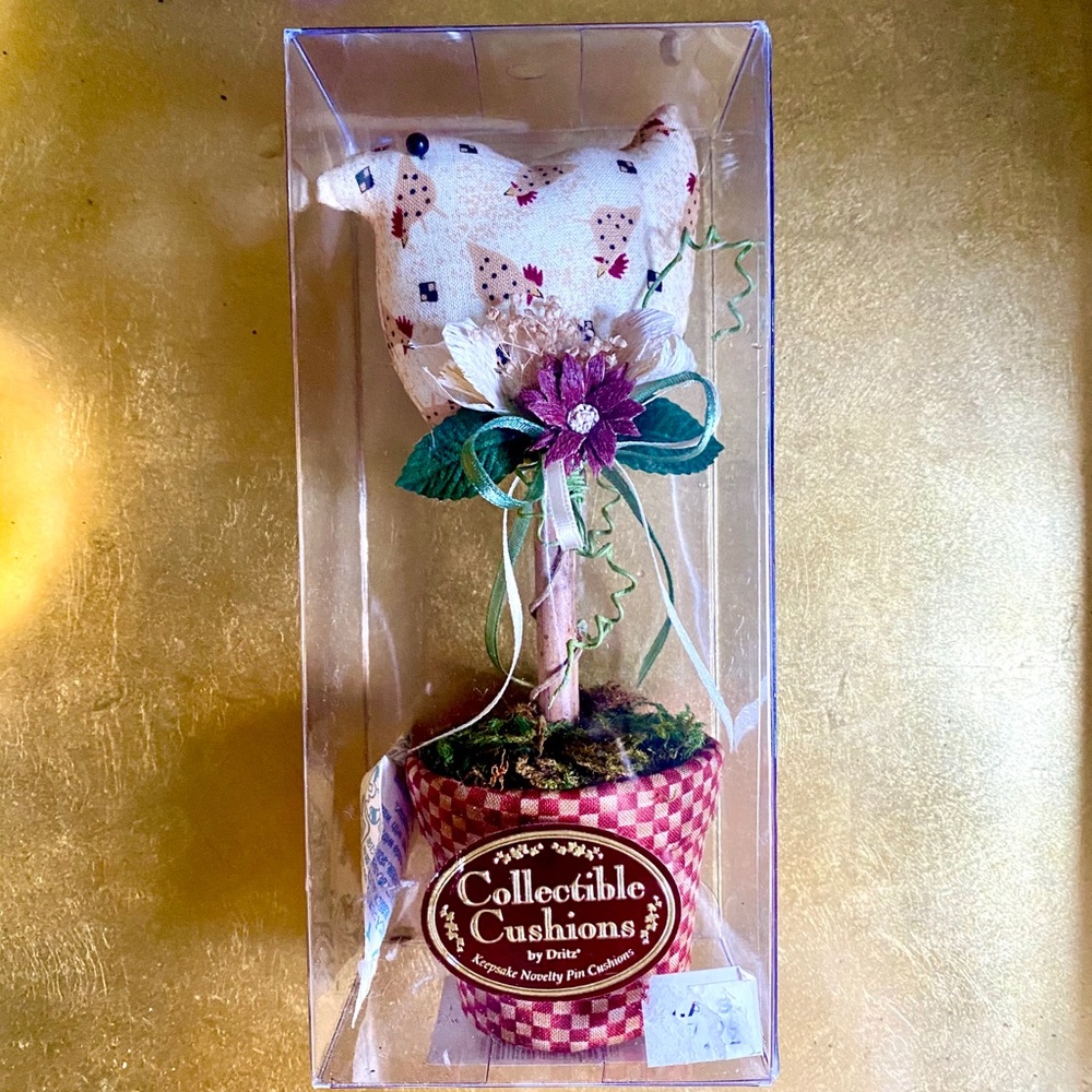 Dritz COLLECTIBLE CUSHIONS 7” Soft Sculpture